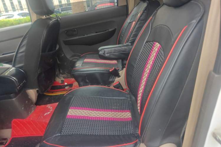 Used Wuling Hongguang 2014 1.5L S Standard Version Left Rear Seat