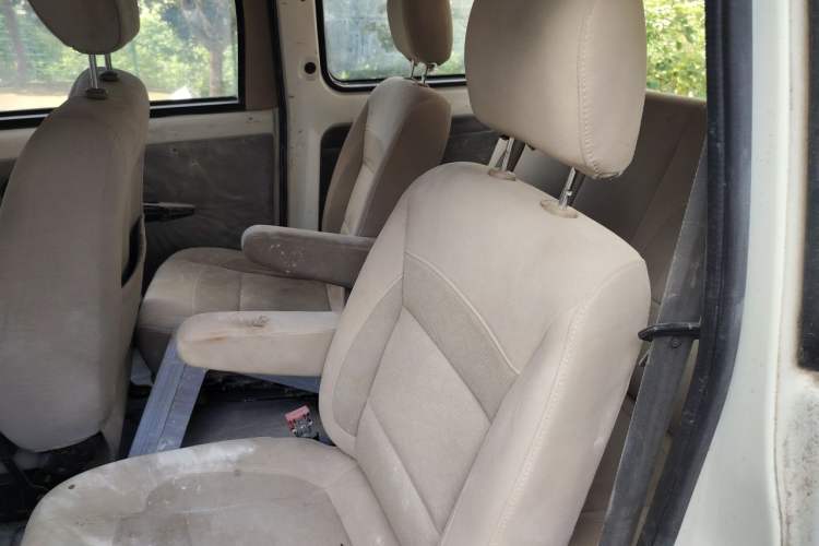 Used Wuling Hongguang 2014 1.5L Base Version Left Rear Seat