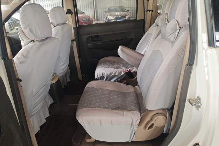 Used Wuling Hongguang 2014 1.5L S Standard Version Left Rear Seat