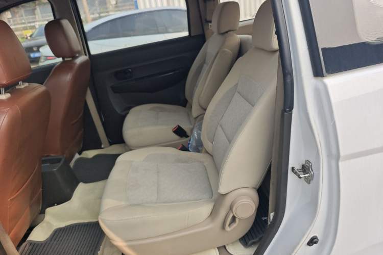 Used Wuling Hongguang 2014 1.5L S Standard Version Left Rear Seat