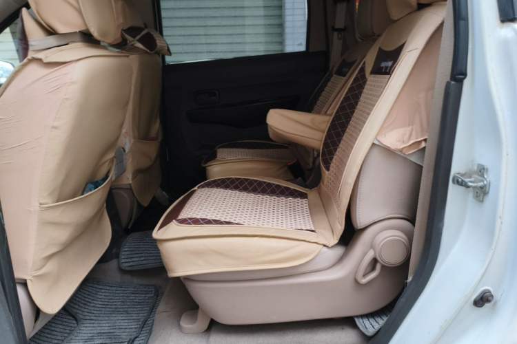 Used Wuling Hongguang 2014 1.5L S Standard Version Left Rear Seat