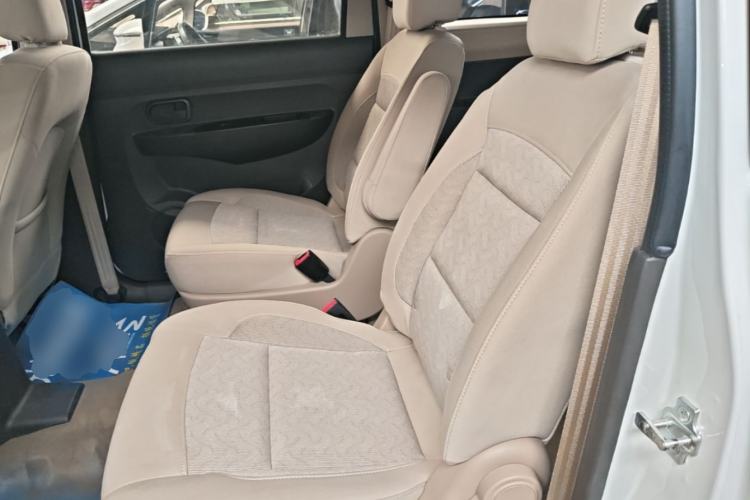 Used Wuling Hongguang 2014 1.5L S Standard Version Left Rear Seat