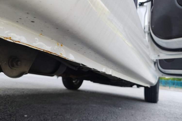 Used Wuling Hongguang 2014 1.5L S Standard Version Left Side Sill