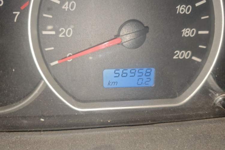 Used Wuling Hongguang 2014 1.5L S Standard Version Odometer Close Up