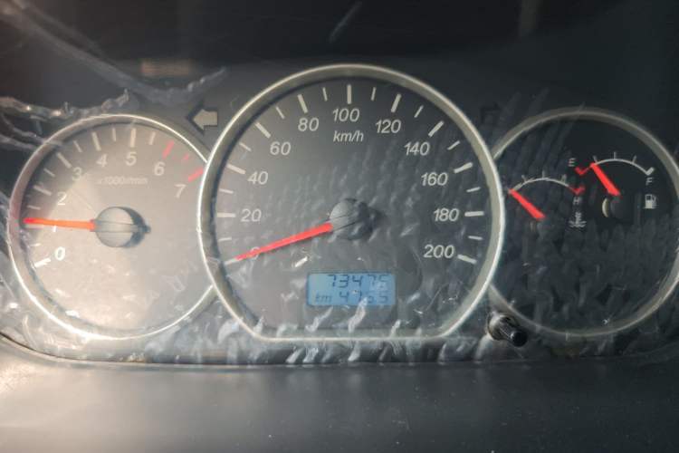 Used Wuling Hongguang 2014 1.5L S Standard Version Odometer Close Up