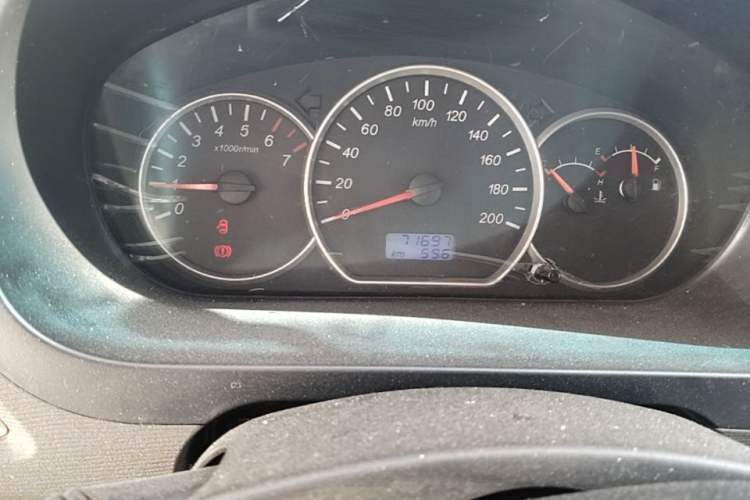 Used Wuling Hongguang 2014 1.5L S Standard Version Odometer Close Up