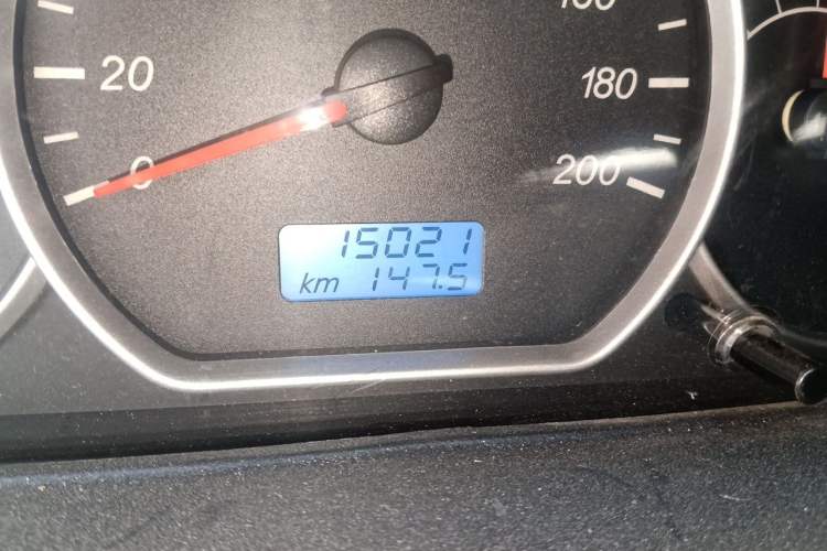 Used Wuling Hongguang 2014 1.5L S Standard Version Odometer Close Up