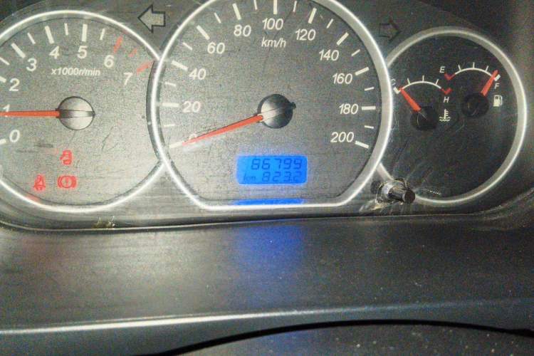 Used Wuling Hongguang 2014 1.5L S Standard Version Odometer Close Up