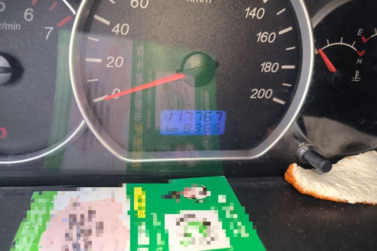 Used Wuling Hongguang 2014 1.5L S Standard Version Odometer Close Up