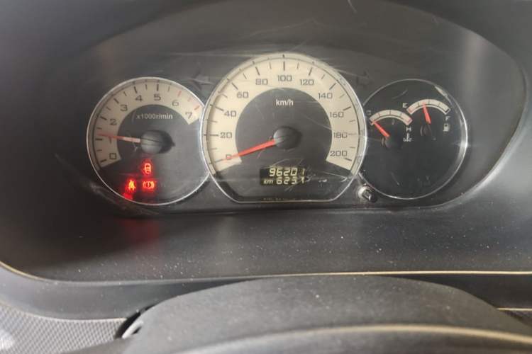 Used Wuling Hongguang 2014 1.5L S Comfort Model Odometer Close Up