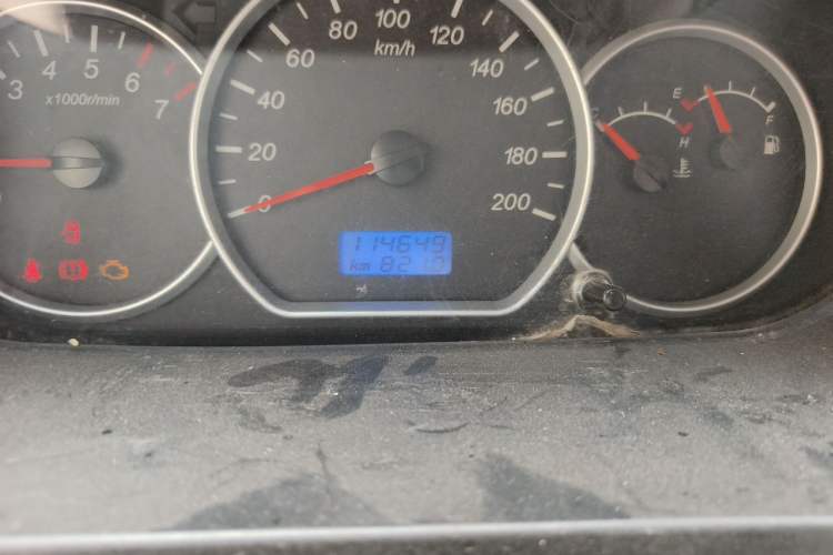 Used Wuling Hongguang 2014 1.5L S Standard Version Odometer Close Up