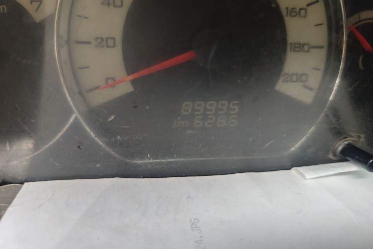 Used Wuling Hongguang 2014 1.5L S Comfort Model Odometer Close Up