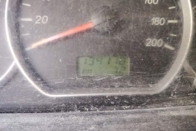 Used Wuling Hongguang 2014 1.5L Base Version Odometer Close Up