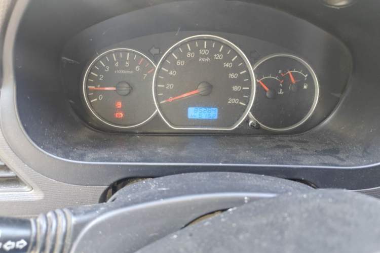 Used Wuling Hongguang 2014 1.5L S Standard Version Odometer Close Up