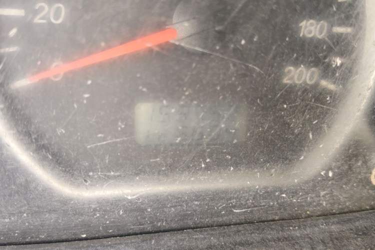 Used Wuling Hongguang 2014 1.5L S Standard Version Odometer Close Up