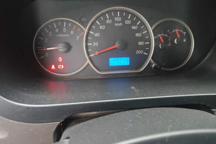Used Wuling Hongguang 2014 1.5L S Standard Version Odometer Close Up