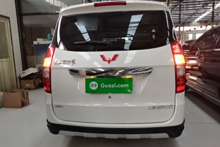 Used Wuling Hongguang 2014 1.5L S Luxury Model Rear