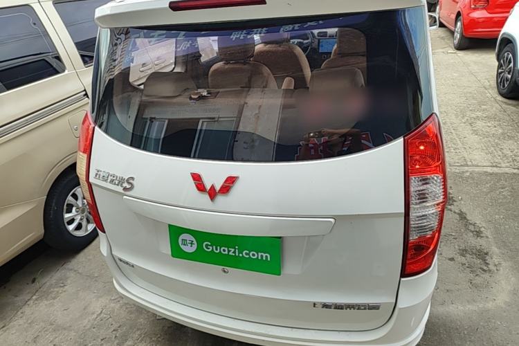 Used Wuling Hongguang 2014 1.5L S Standard Version Rear