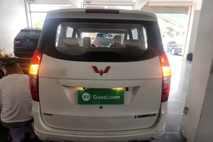 Used Wuling Hongguang 2014 1.5L S Standard Version Rear