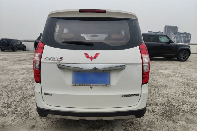 Used Wuling Hongguang 2014 1.5L S Standard Version Rear