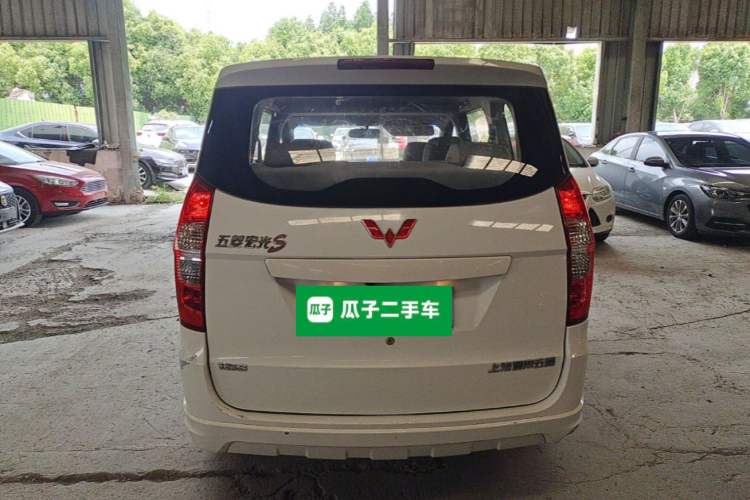 Used Wuling Hongguang 2014 1.5L S Standard Version Rear