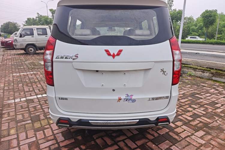 Used Wuling Hongguang 2014 1.5L S Standard Version Rear