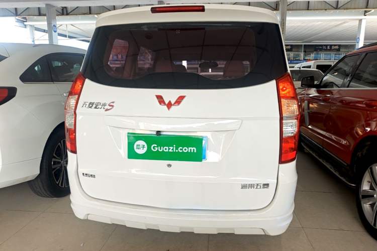 Used Wuling Hongguang 2014 1.5L S Standard Version Rear