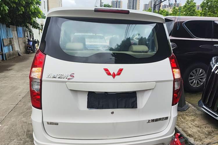 Used Wuling Hongguang 2014 1.5L S Standard Version Rear