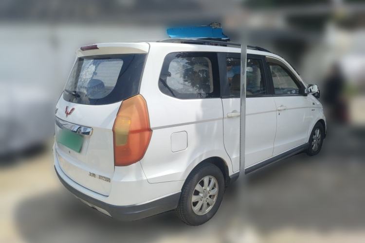 Used Wuling Hongguang 2014 1.5L S Comfort Model Rear Right 45 Deg