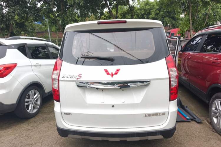 Used Wuling Hongguang 2014 1.5L S Comfort Model Rear