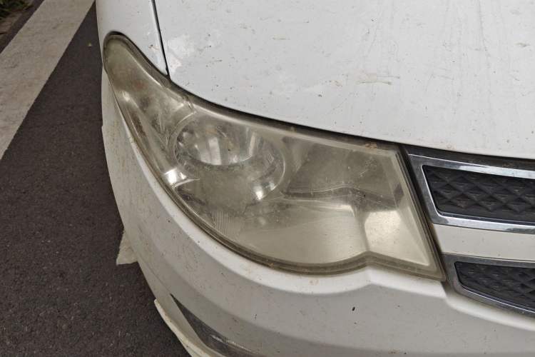 Used Wuling Hongguang 2014 1.5L S Standard Version Right Front Headlight