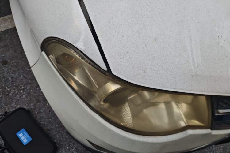 Used Wuling Hongguang 2014 1.2L S Standard Version China IV Standard Right Front Headlight