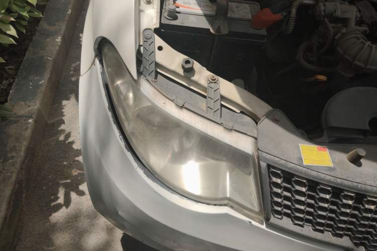 Used Wuling Hongguang 2014 1.2L Base Model China IV Right Front Headlight