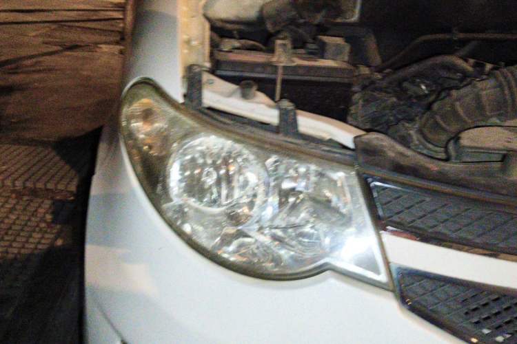 Used Wuling Hongguang 2014 1.5L S Standard Version Right Front Headlight