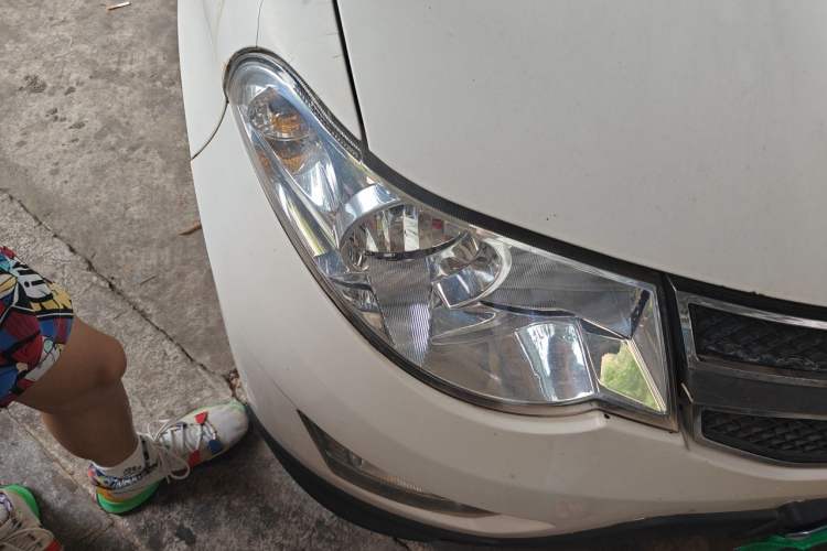Used Wuling Hongguang 2014 1.2L S Comfort Model China IV Right Front Headlight
