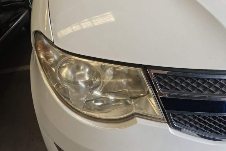 Used Wuling Hongguang 2014 1.5L S Comfort Model Right Front Headlight