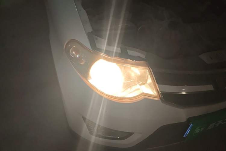 Used Wuling Hongguang 2014 1.2L S Comfort Model China IV Right Front Headlight