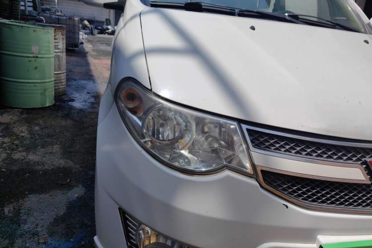 Used Wuling Hongguang 2014 1.5L S Standard Version Right Front Headlight