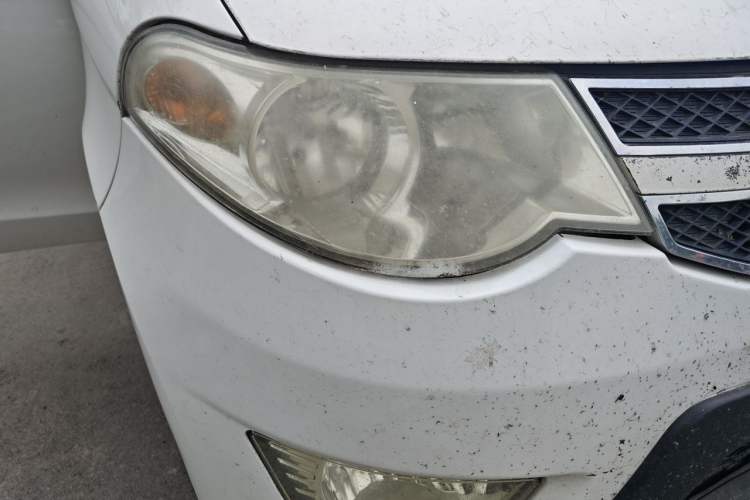 Used Wuling Hongguang 2014 1.5L S Luxury Model Right Front Headlight