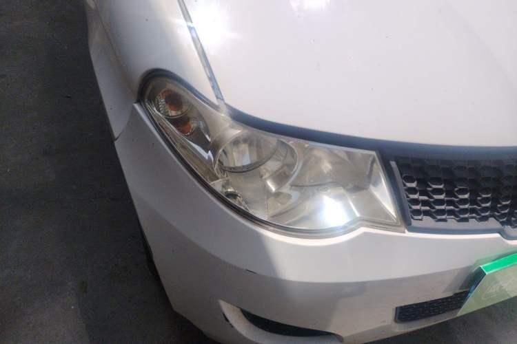 Used Wuling Hongguang 2014 1.5L Base Version Right Front Headlight