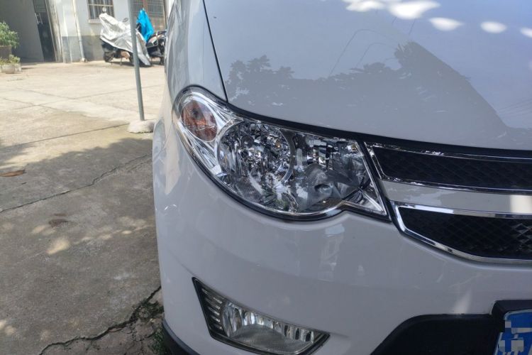 Used Wuling Hongguang 2014 1.5L S Comfort Model Right Front Headlight