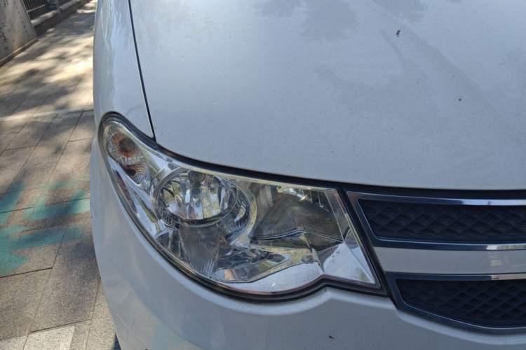 Used Wuling Hongguang 2014 1.5L S Standard Version Right Front Headlight