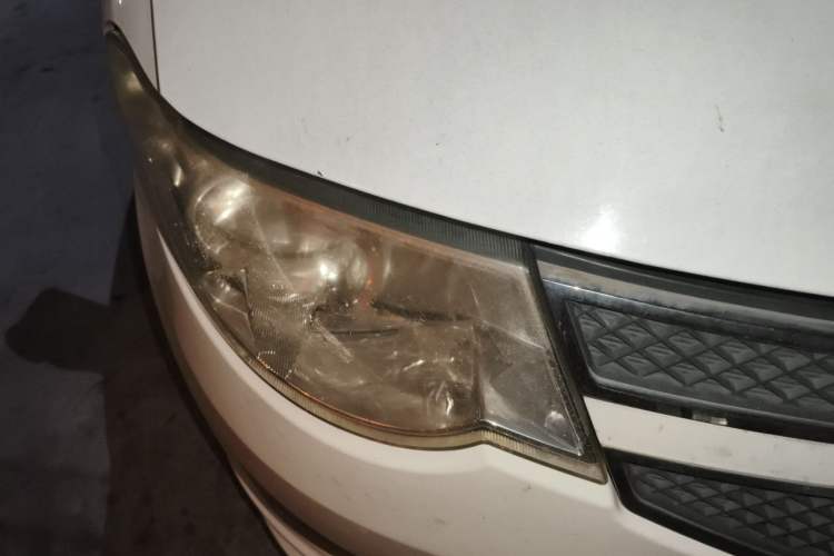 Used Wuling Hongguang 2014 1.5L S Standard Version Right Front Headlight