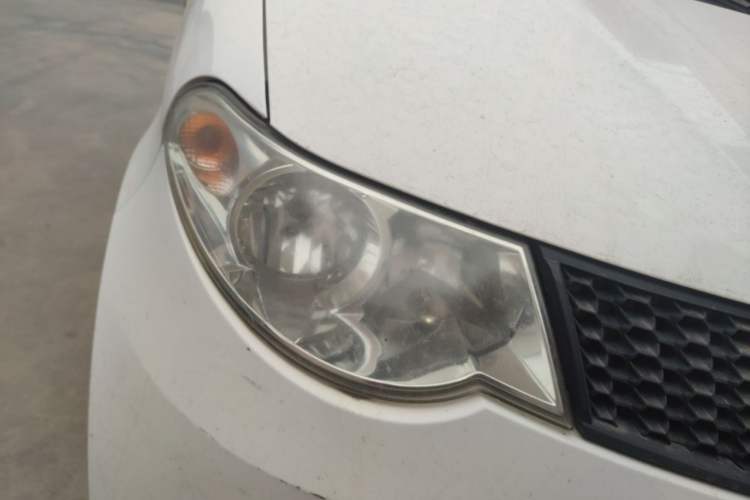 Used Wuling Hongguang 2014 1.5L Base Version Right Front Headlight