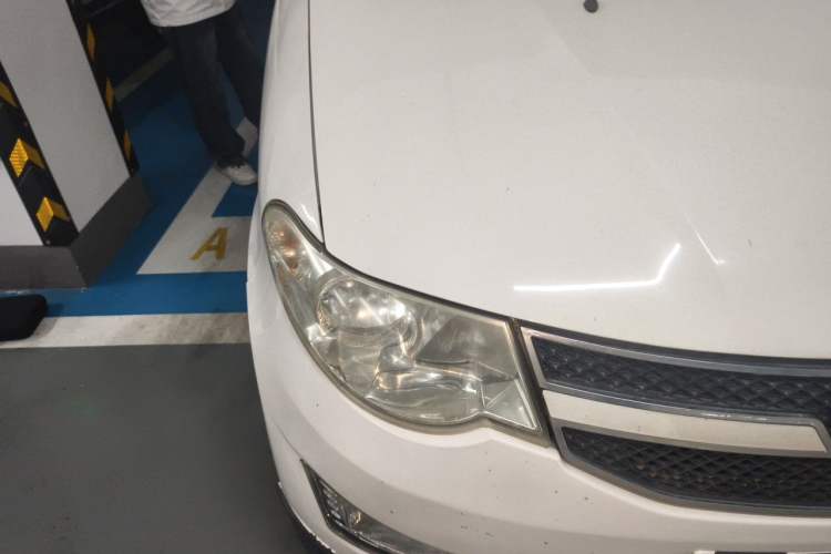 Used Wuling Hongguang 2014 1.5L S Automatic Luxury Model Right Front Headlight