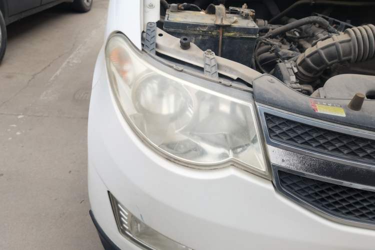Used Wuling Hongguang 2014 1.5L S Comfort Model Right Front Headlight