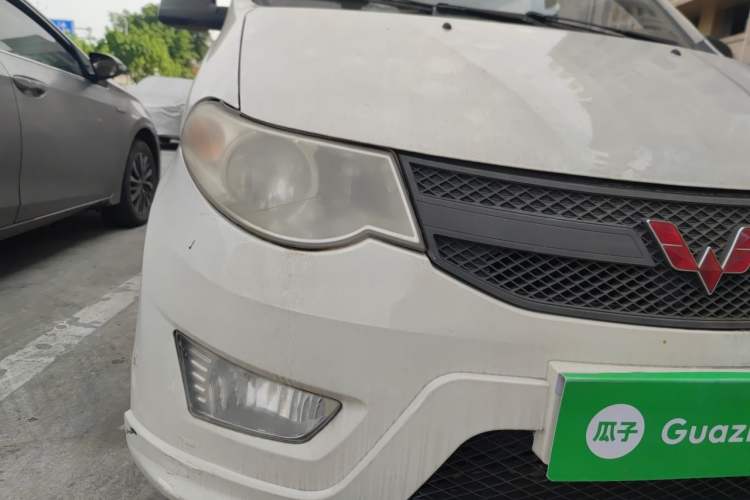 Used Wuling Hongguang 2014 1.2L Base Model China IV Right Front Headlight