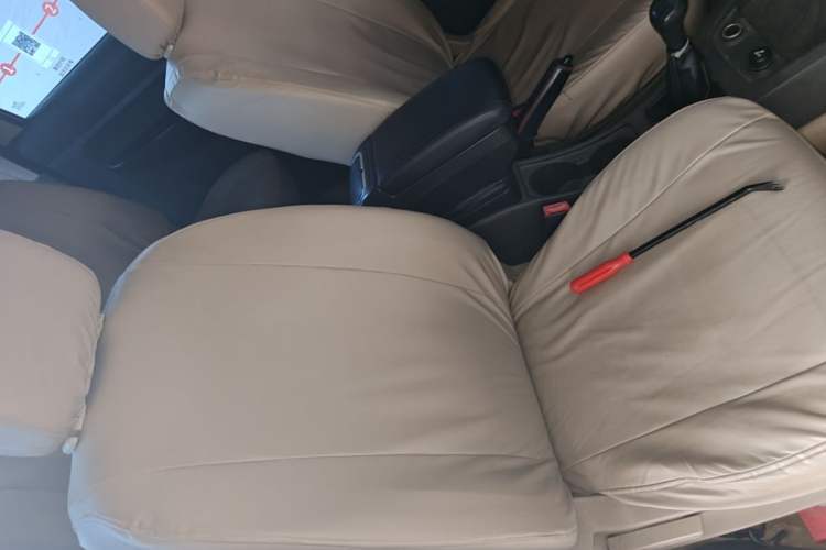 Used Wuling Hongguang 2014 1.5L S Standard Version Right Front Seat