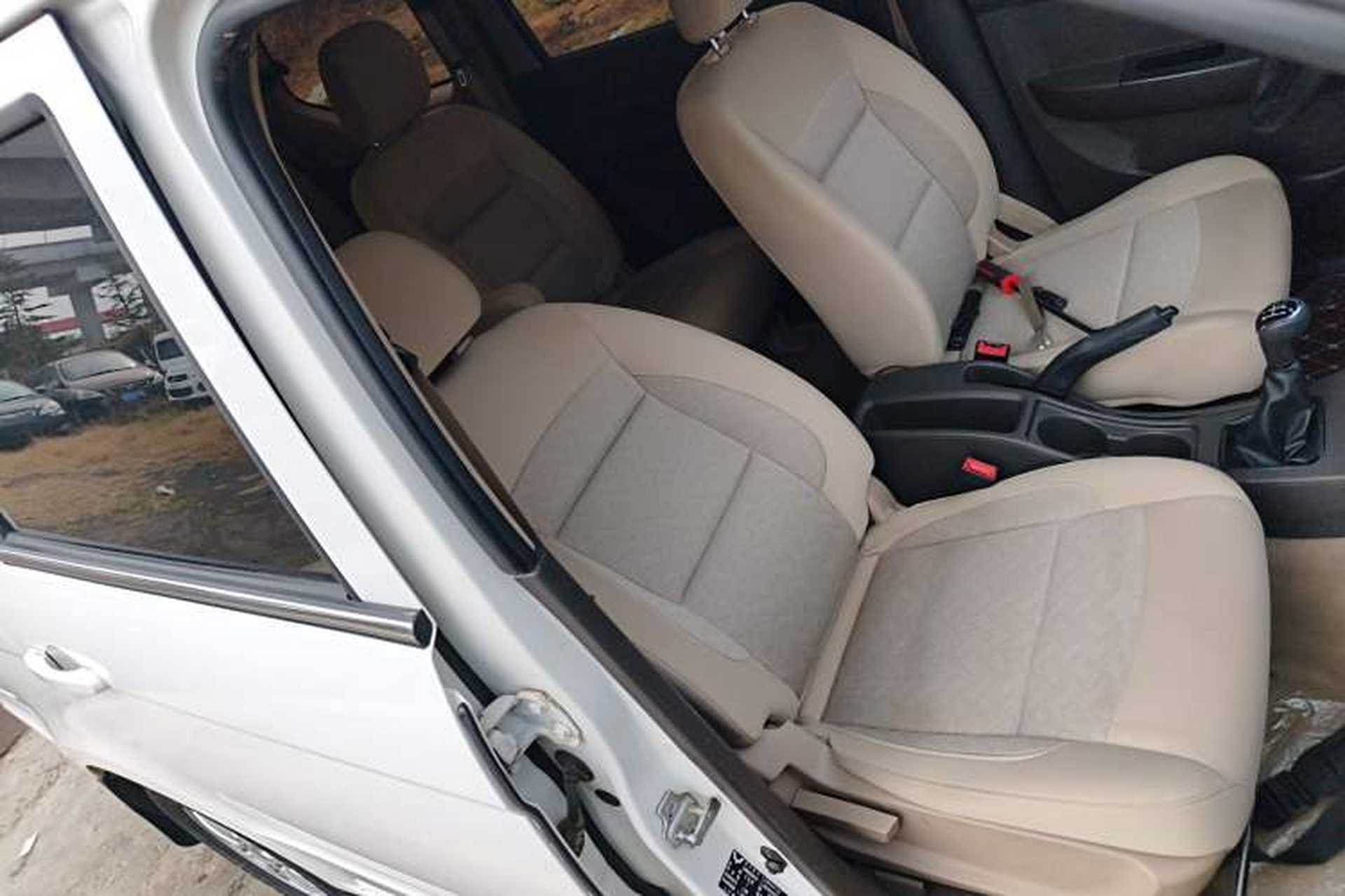 Used Wuling Hongguang 2014 1.5L S Standard Version Right Front Seat