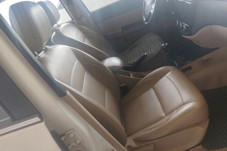 Used Wuling Hongguang 2014 1.5L S Luxury Model Right Front Seat